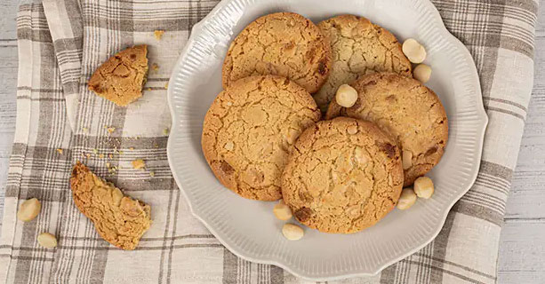 Recipe: White Chocolate and Macadamia Cookies