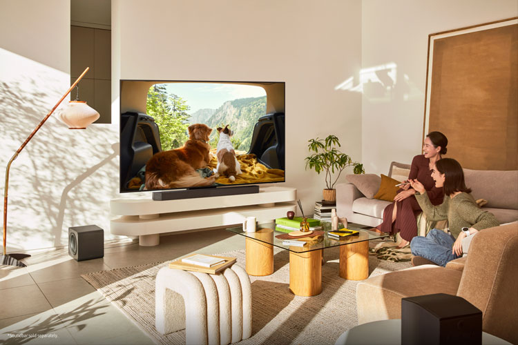 Samsung’s 55” QN70F 4K Ultra HD QLED Mini LED TV