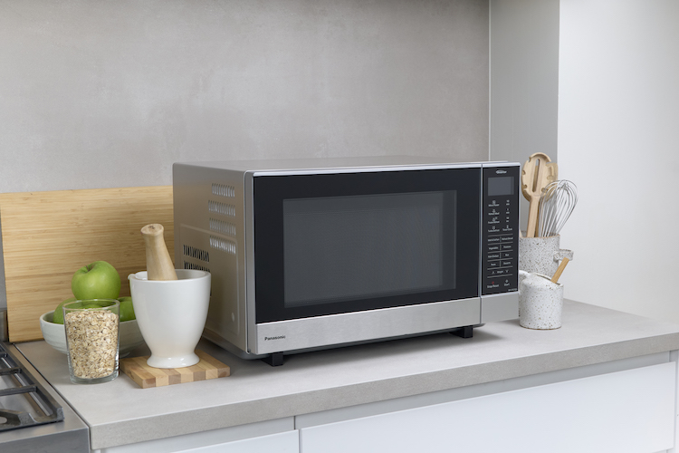 Panasonic’s 27L 1000W Flatbed Inverter Microwave