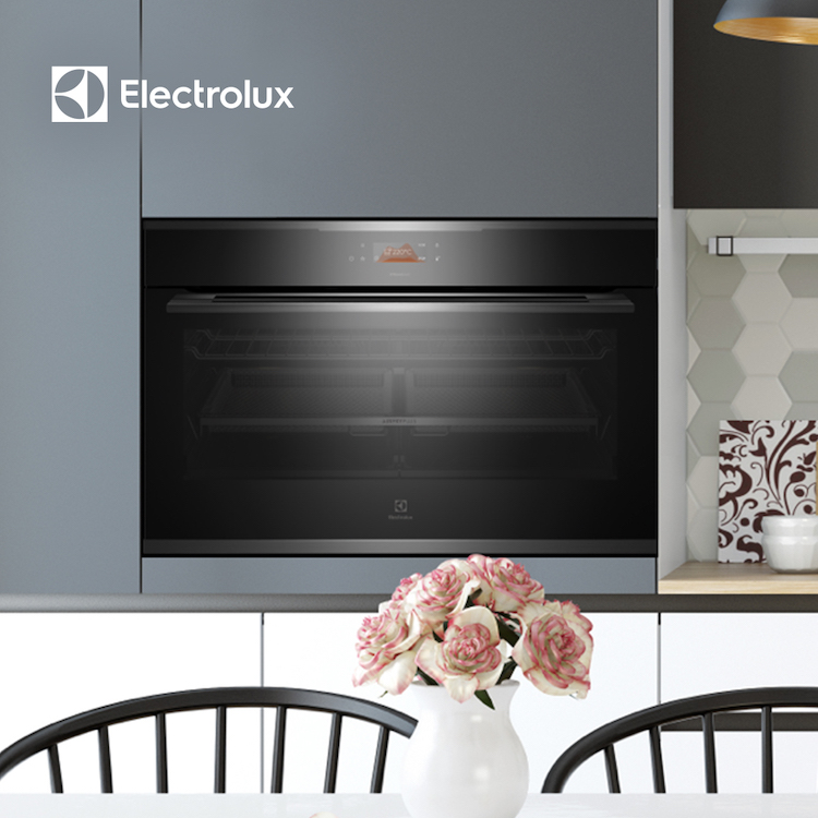 Electrolux’s 90cm Built-in Pyrolytic Oven – EVEP916DSE