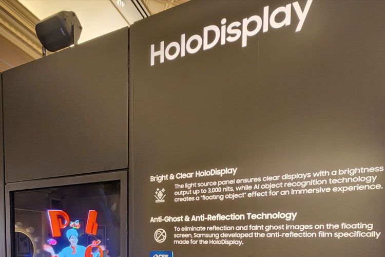 Samsung HoloDisplay with 3D technology