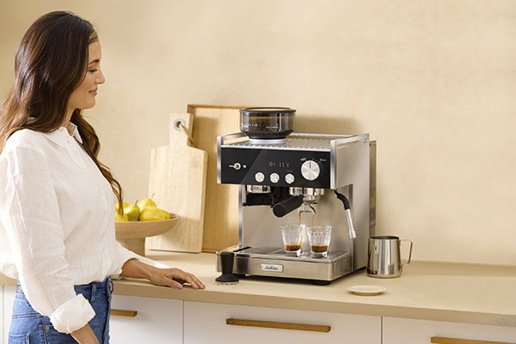 Sunbeam’s Espresso Coffee Machine - (EMM7300SS)