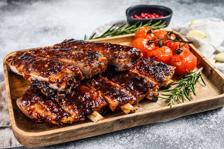 FALL-OFF-THE-BONE BBQ RIBS