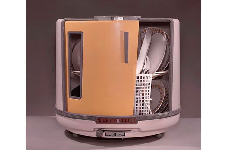 first electric dishwasher