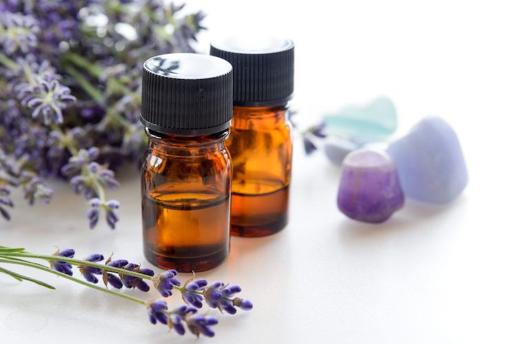 Essential Oils DIY Cleaning Solutions